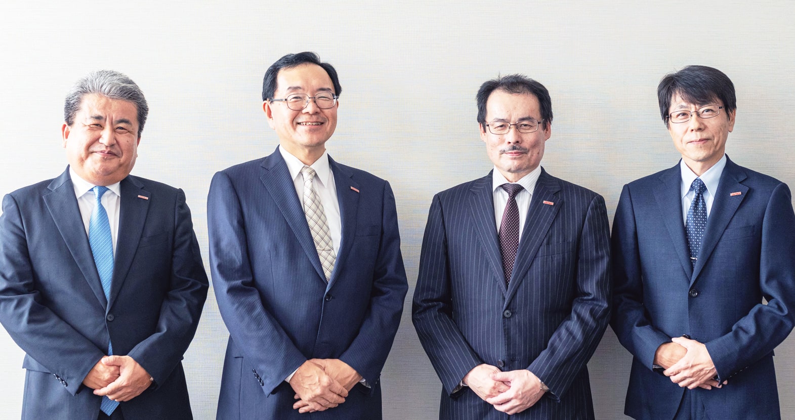 国内トップという安定に満足せず世界の頂上をともにめざそう。